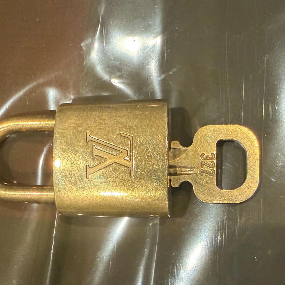 Louis Vuitton Gold Padlock and Key #322 - Picture 4 of 16